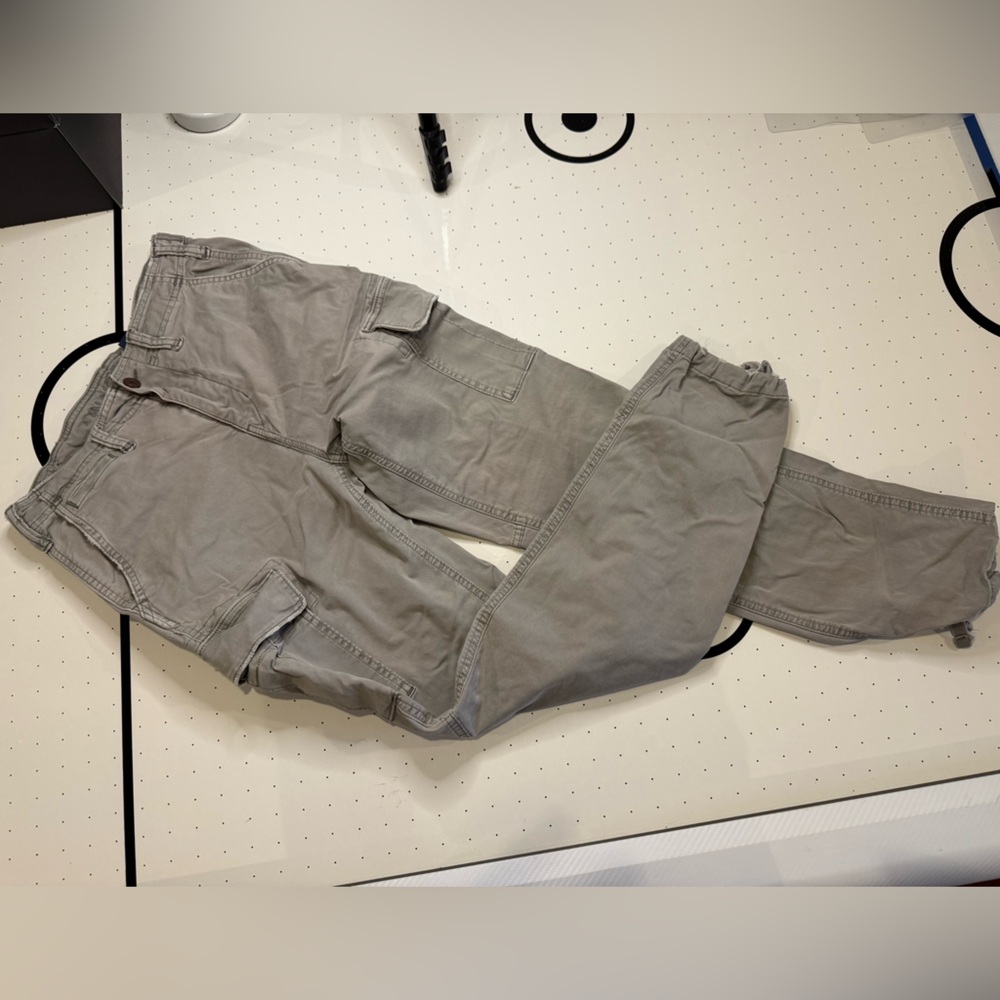 American Eagle Outfitters Men's Gray Cargo Pants